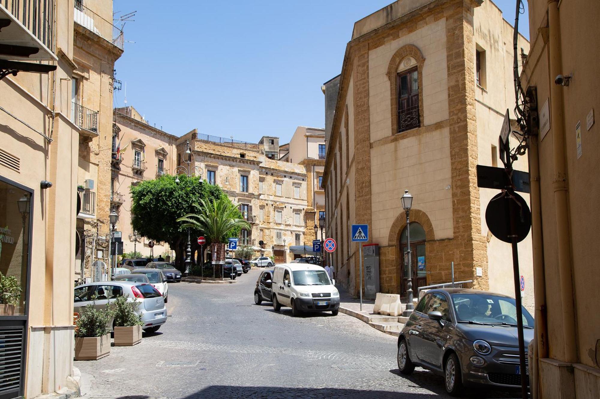 Fiore Dei Templi - Luxury Suite Experience Agrigento Bagian luar foto